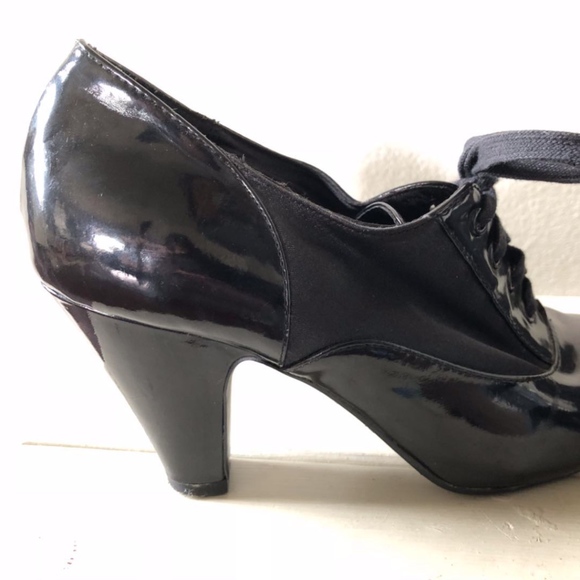 H&M Divided Oxford Heels Lace-up Black Patent - Picture 4 of 8